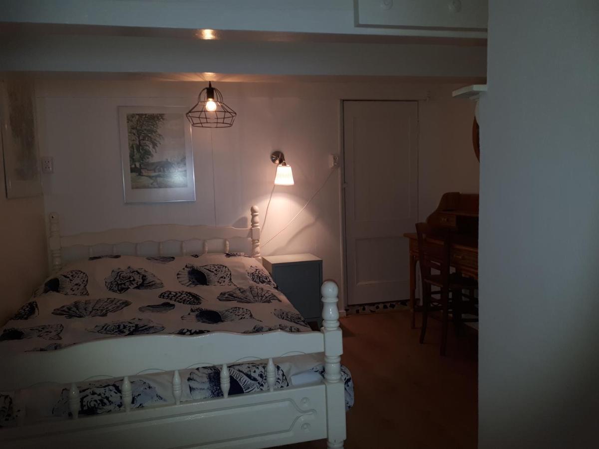 Double or Twin Room with Shower