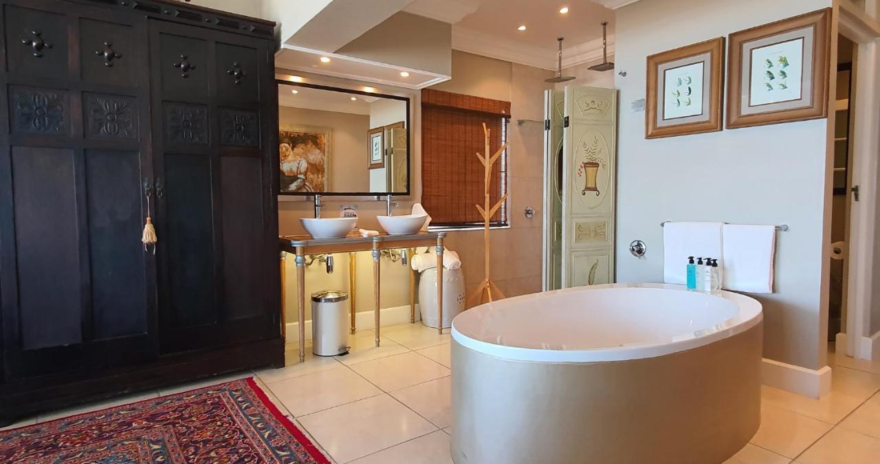 Deluxe Double or Twin Room with Ocean View