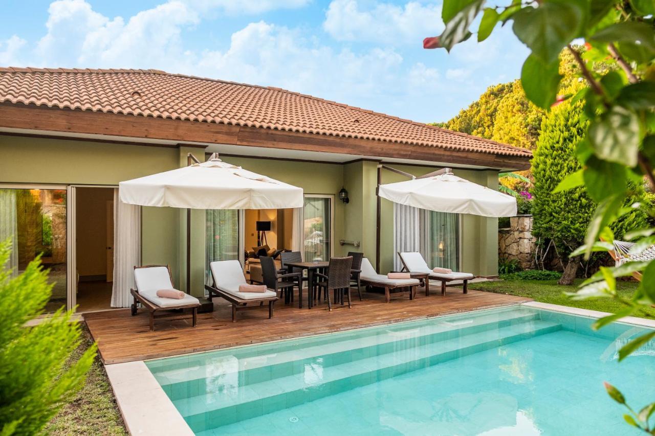 Bali Deluxe Villa with Private Pool (5 Adults)