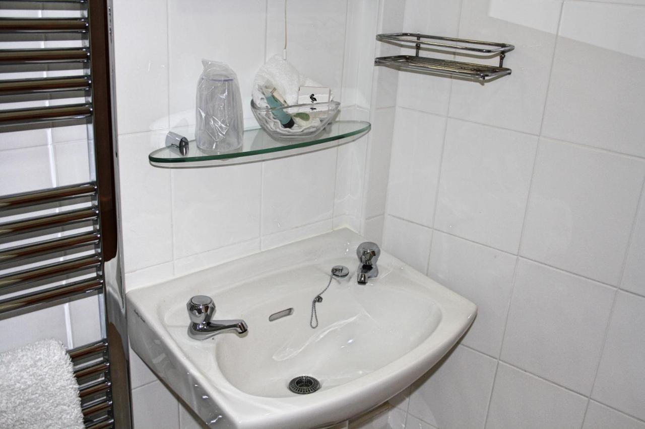 Double or Twin Room with Shower,1094827014:JPEG