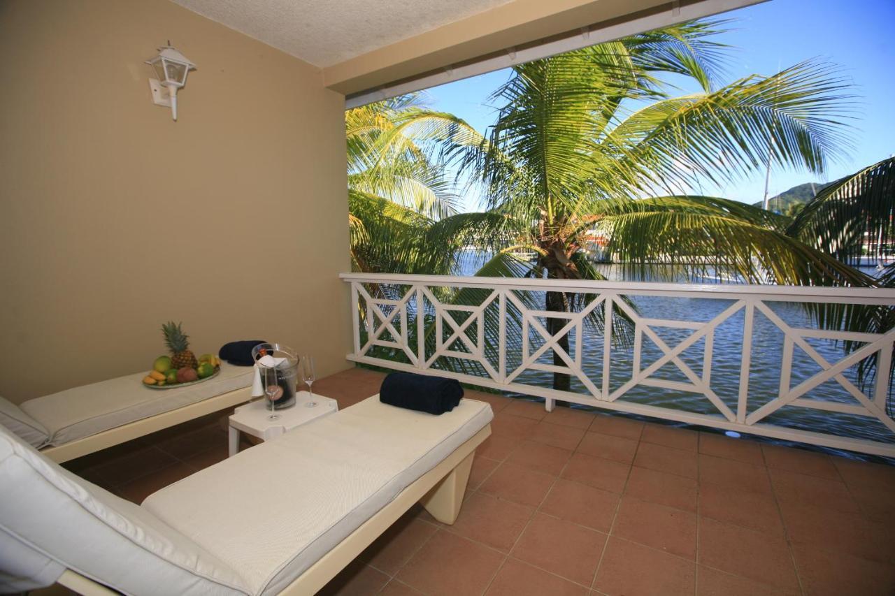Luxury Suite Water Front