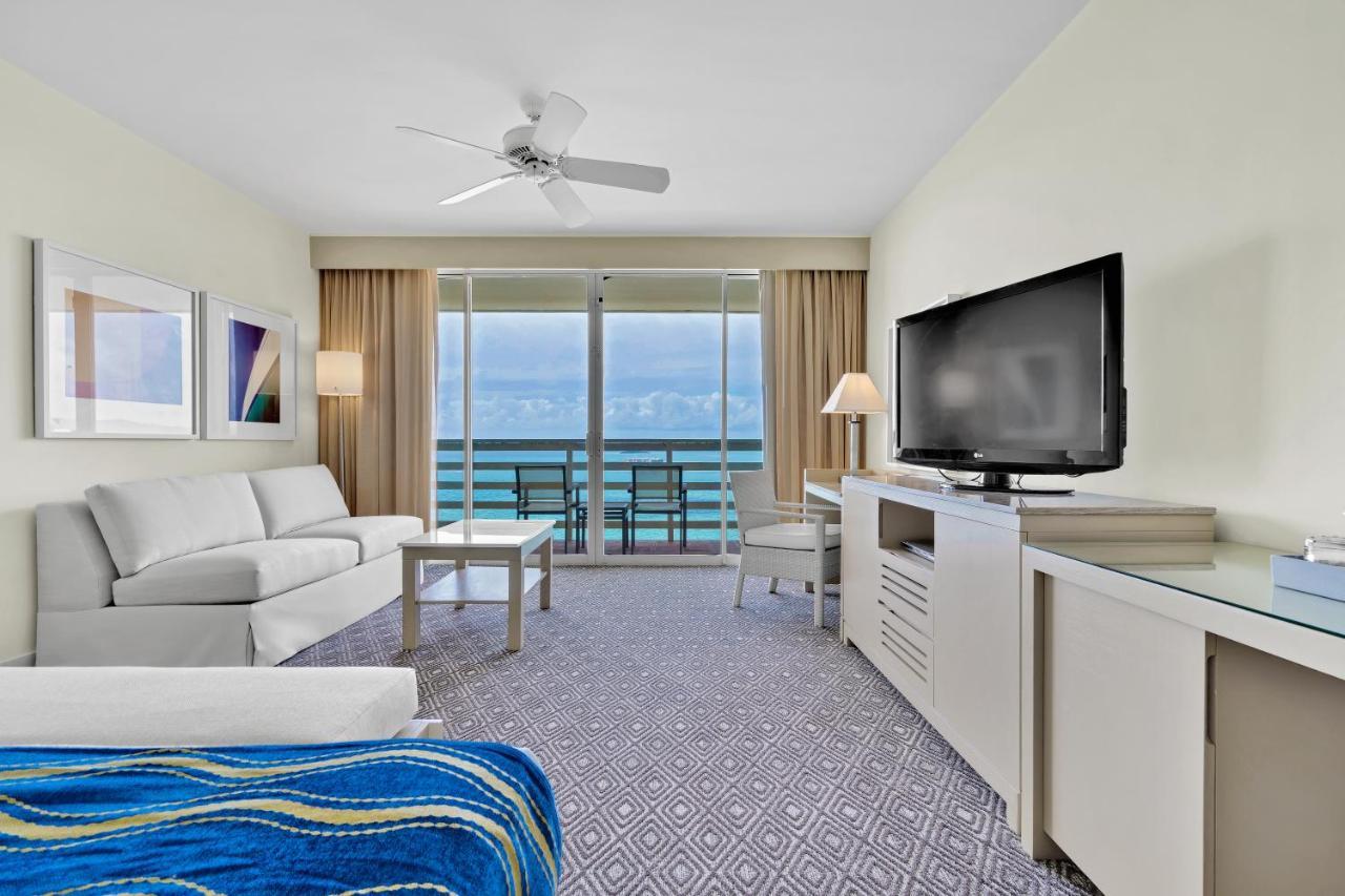 King or Queen Room with Partial Ocean View,1137022258:JPEG