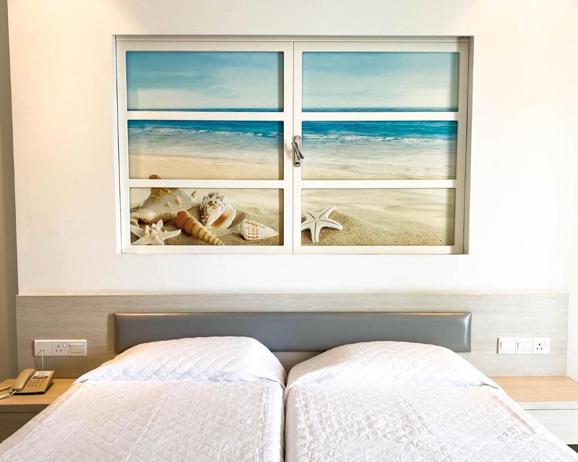 Twin Room with Balcony and Pool View