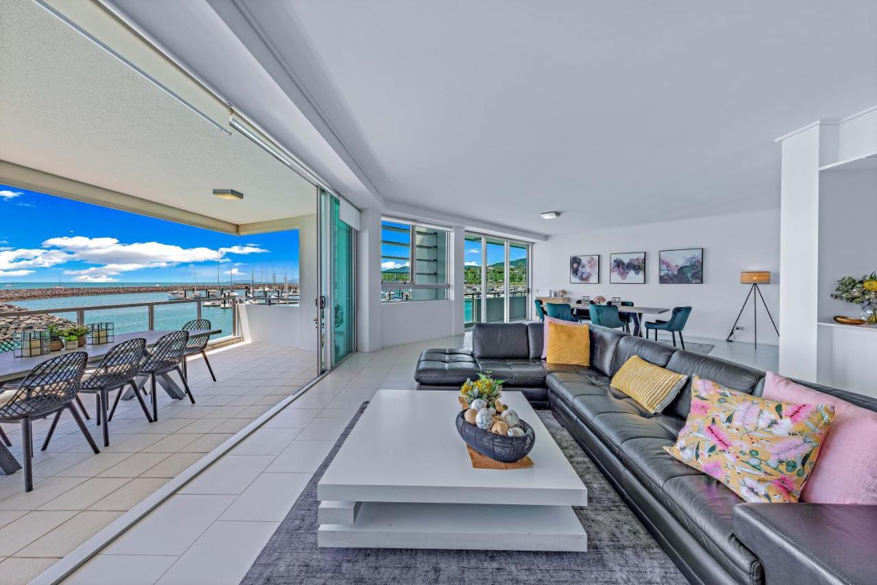 2 Bedroom 2 Bathroom Superior Waterfront Apartment,1124179230:JPEG