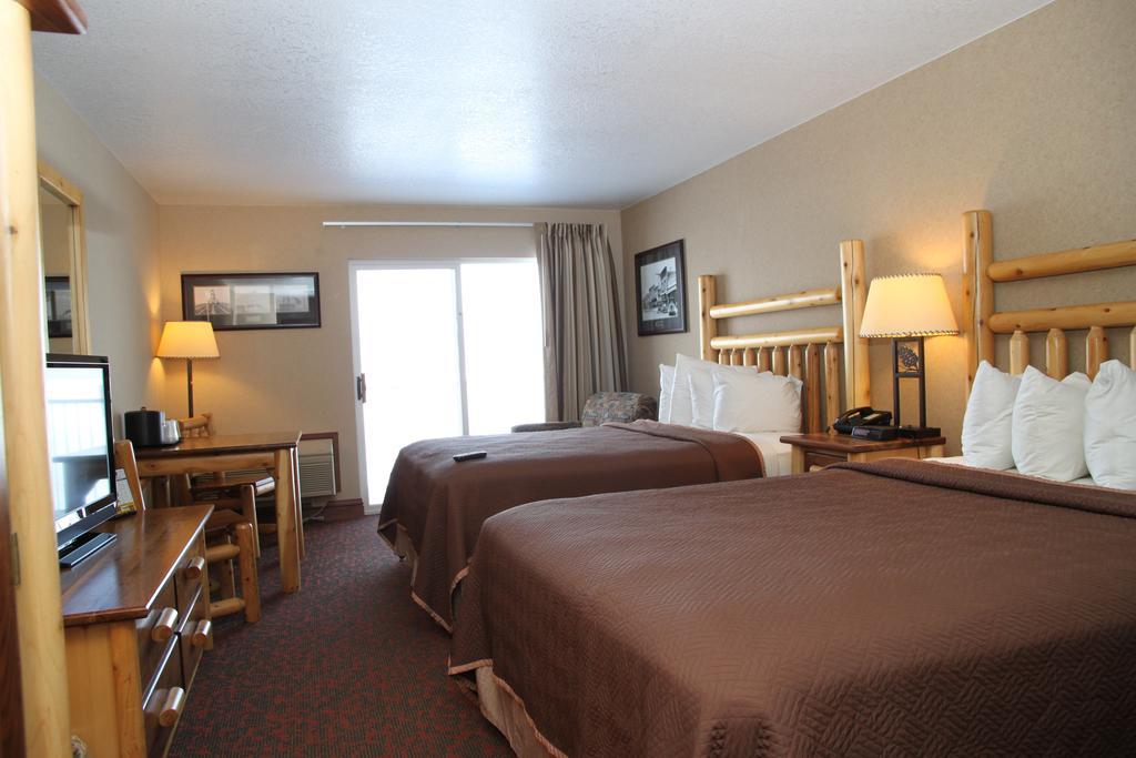 Standard Double Room with Two Double Beds,1287051463:JPEG