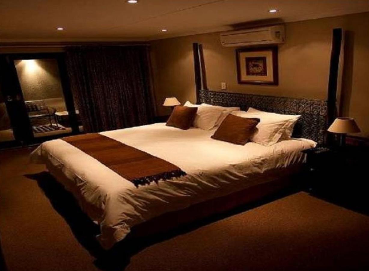 Double or Twin Room with Private Bathroom,1151955930:JPEG