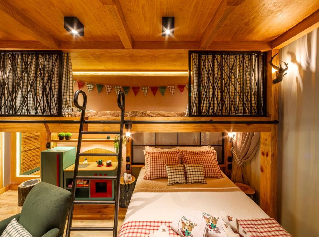 Room do Alceu e da Lola