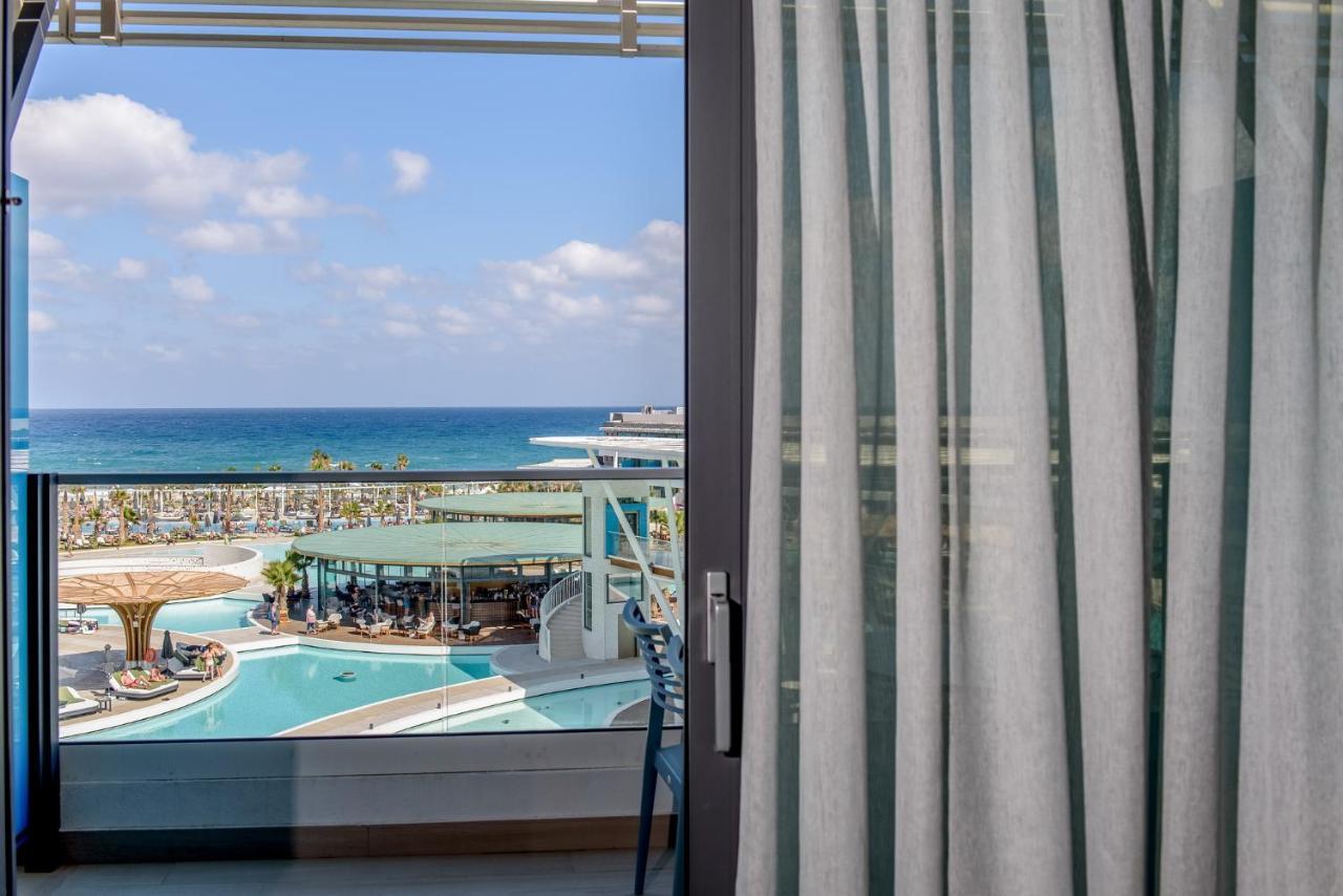 Hébergement Supérieur Exclusif - Vue sur Piscine ou Mer