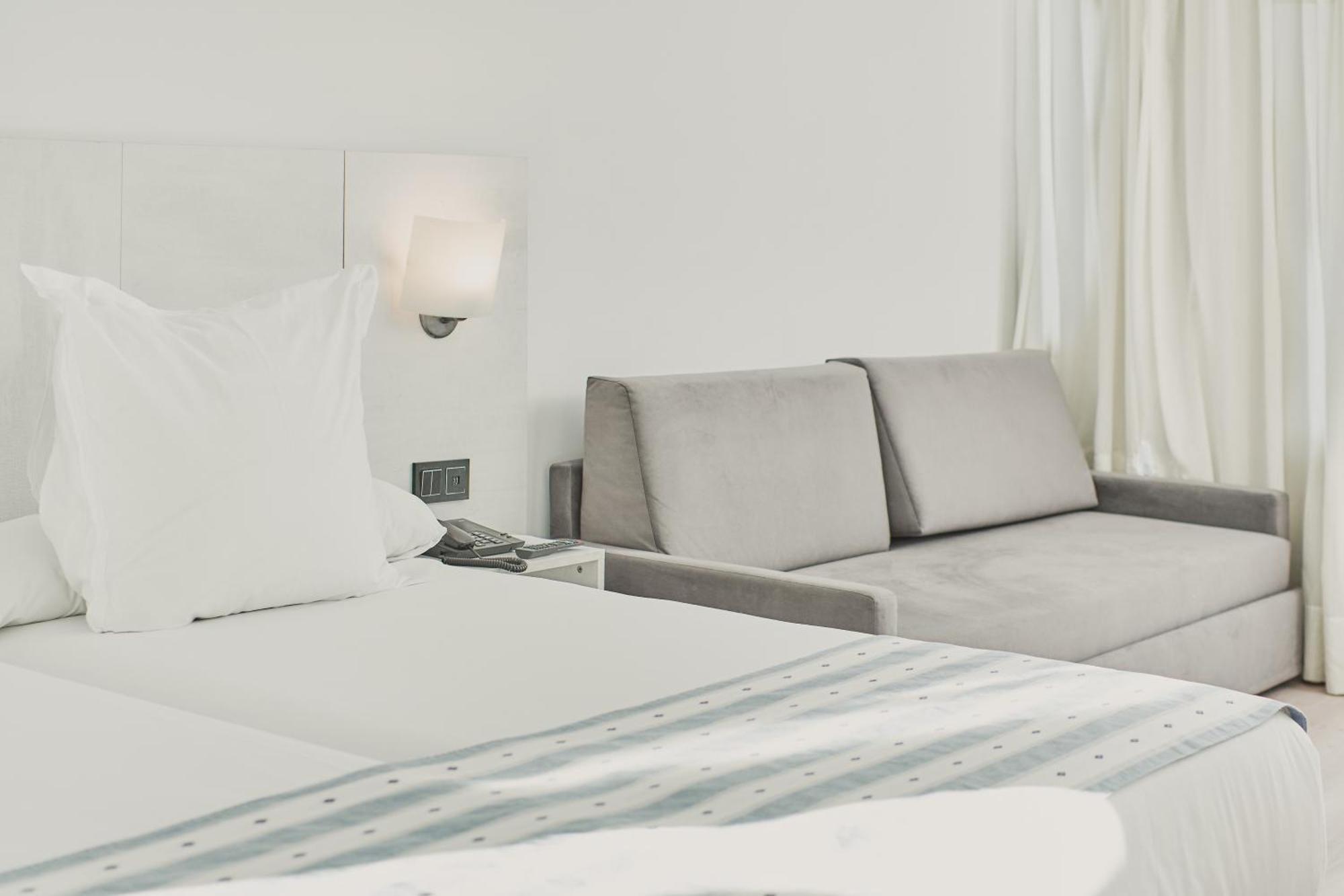 Chambre Familiale (2 Adultes + 1 Enfant)