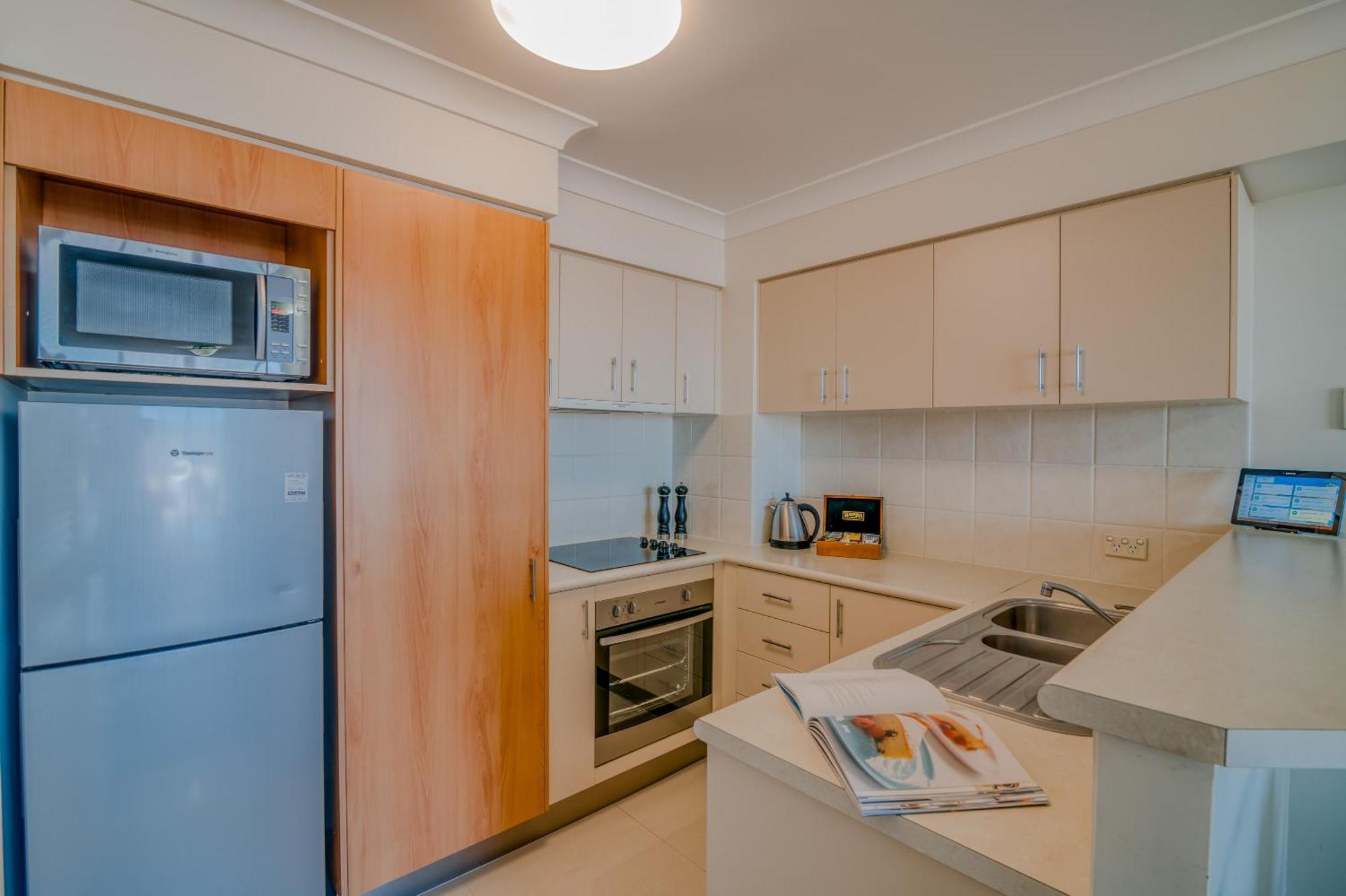 Superior One-Bedroom Apartment with Ocean View