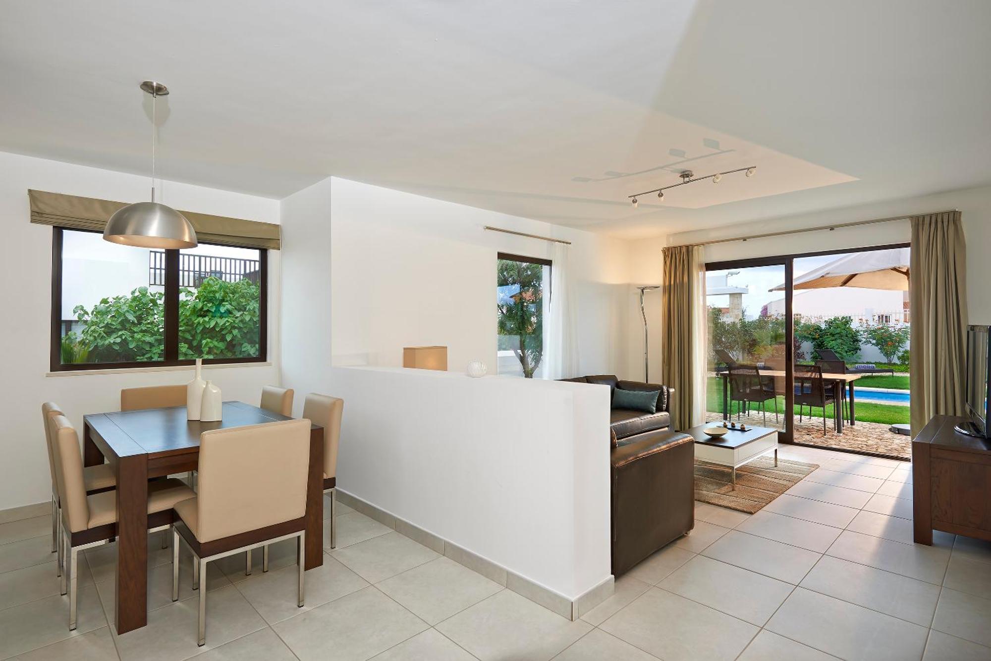 Villa 3 Chambres (5 Adultes + 1 Enfant) 