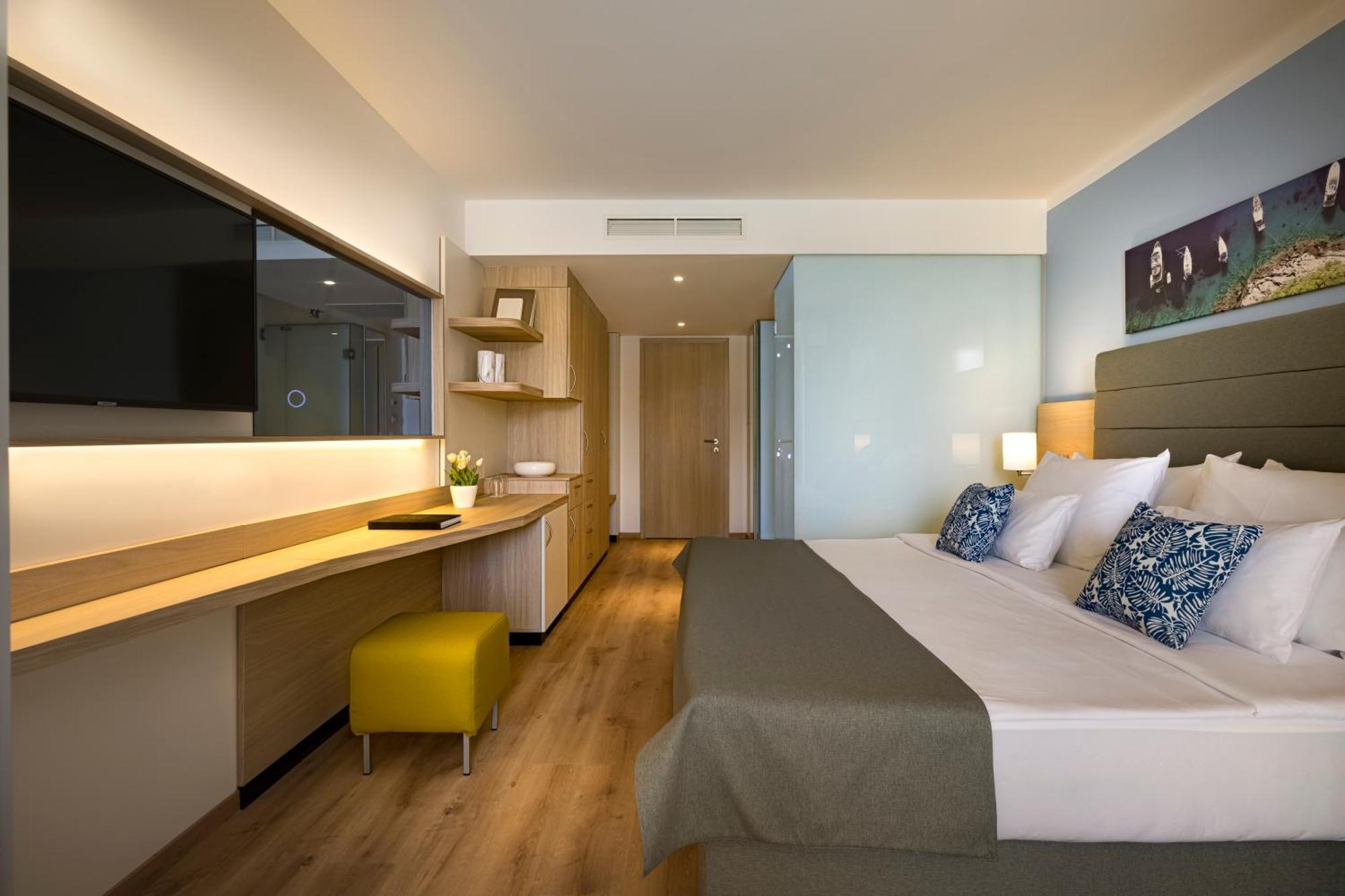 Special Offer - New Year's Package - Superior Family Room