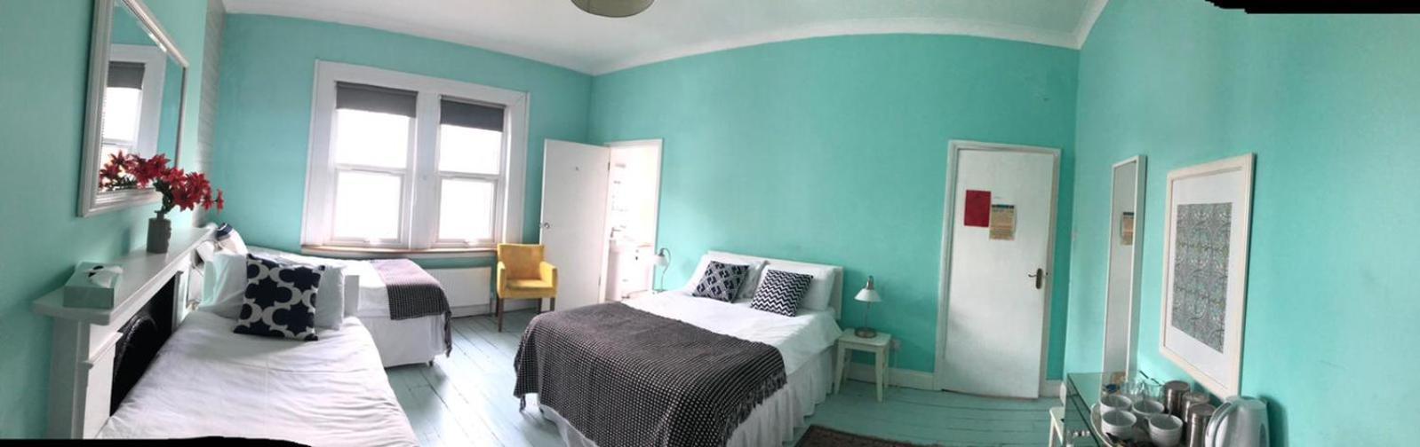 Chambre Quadruple avec Salle de Bains Privative