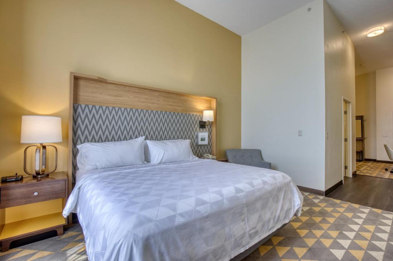 Standard King Room with Sofa Bed