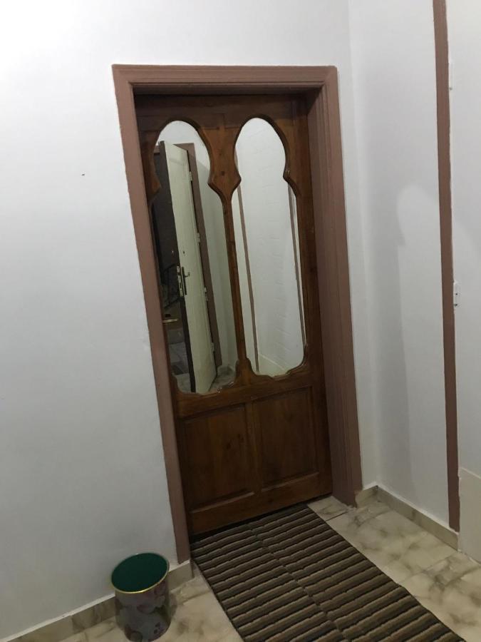 Chambre Double ou Lits Jumeaux avec Salle de Bains Privative