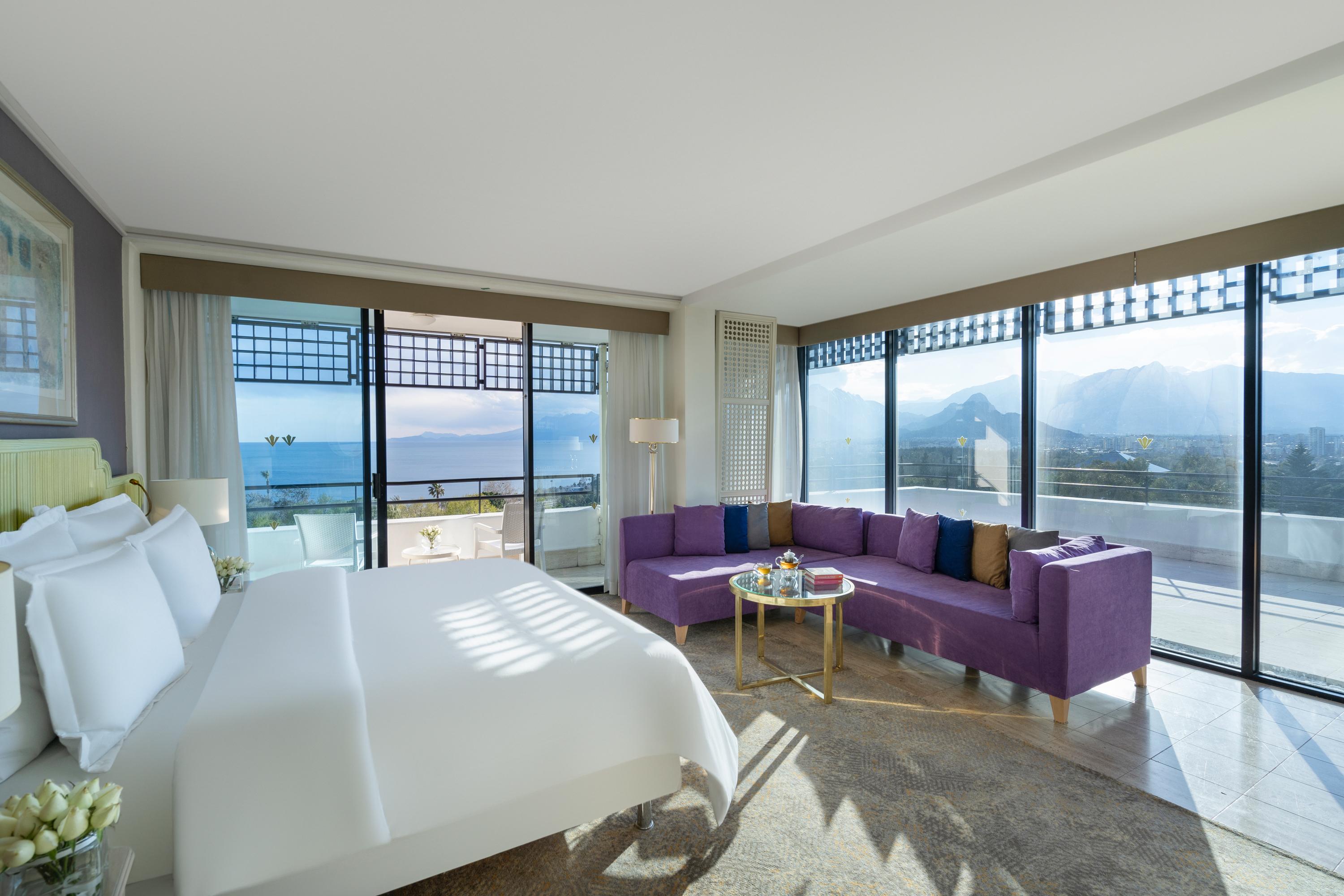 Deluxe King  Bed Suite with Two Sofa Beds, Terrace and Sea View,1274915329:JPEG