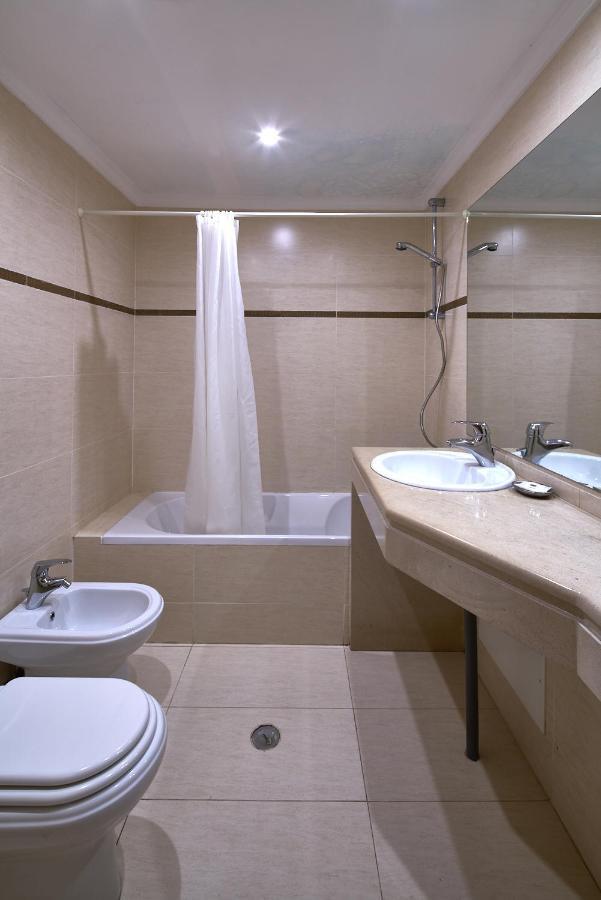Superior Three-Bedroom Apartment,1270370560:JPEG