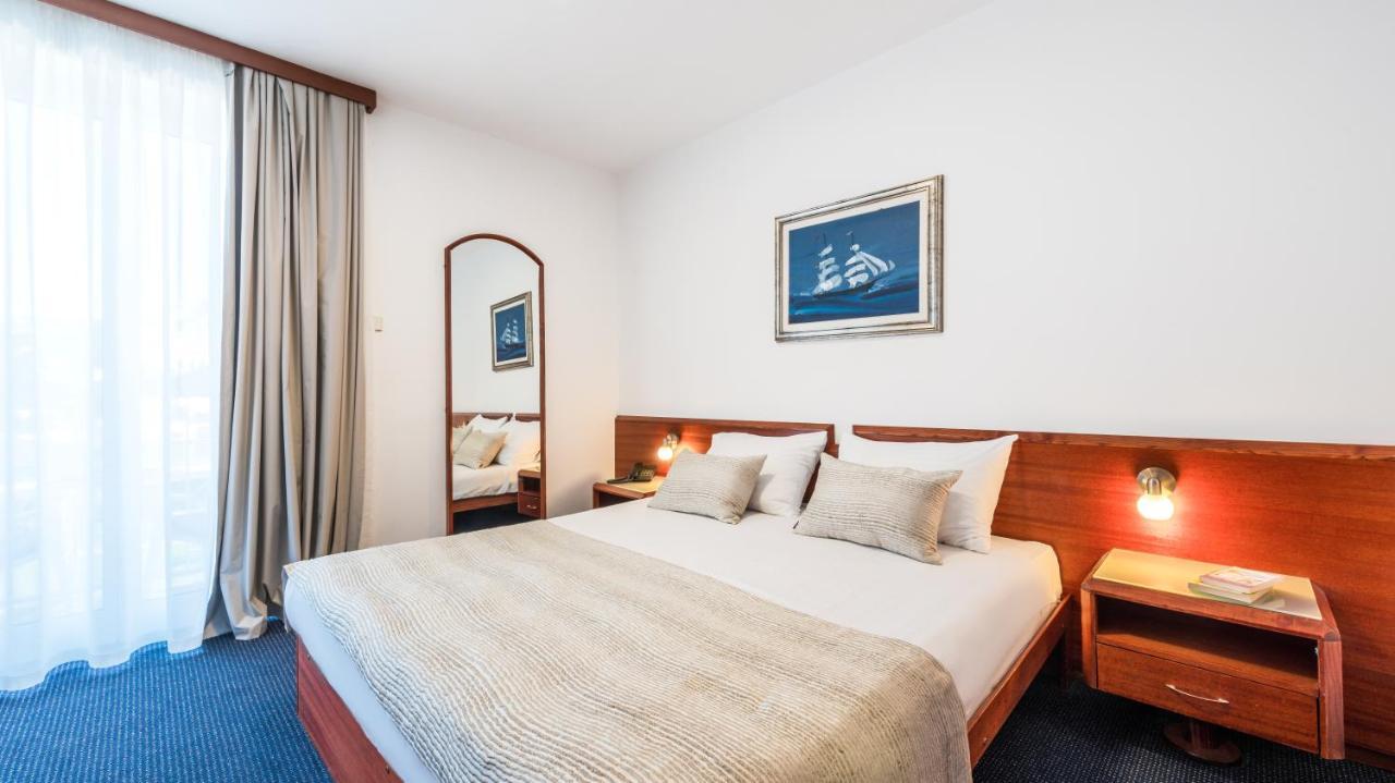 Chambre Double ou Lits Jumeaux Économique