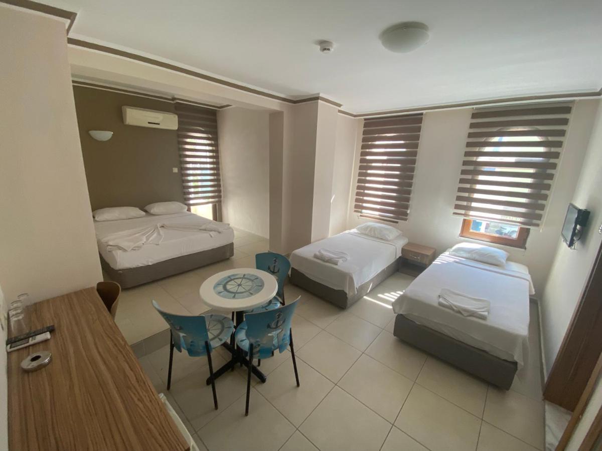 Deluxe Quadruple Room,1305624433:JPEG
