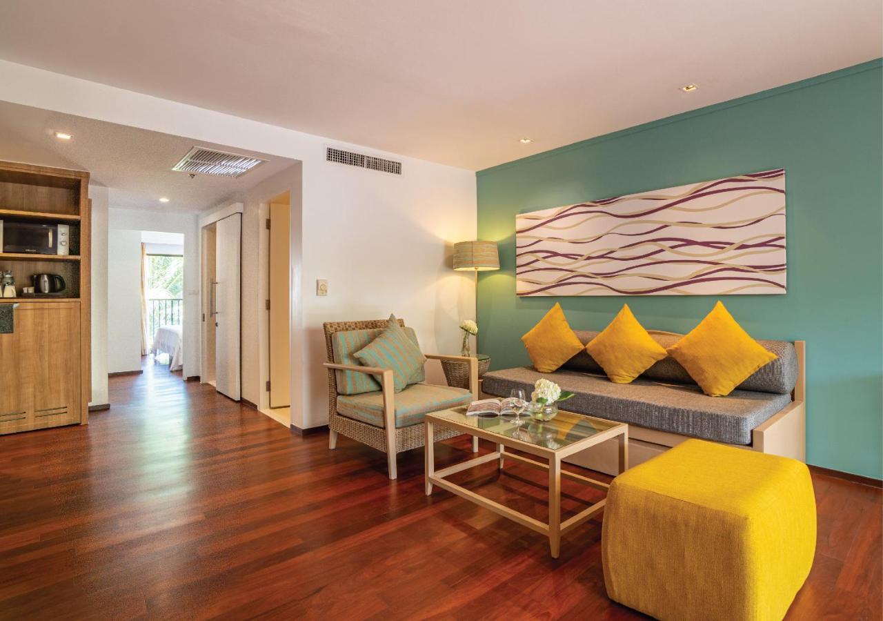 Suite 2 Chambres avec Terrasse - Vue sur Piscine