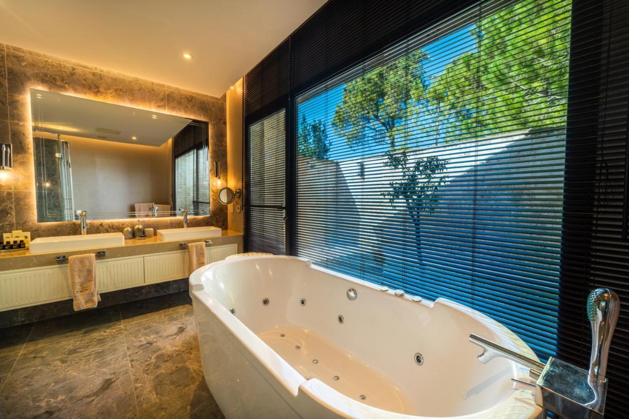 Superior Deluxe Villa with Private Pool (6 Adults + 1 Children)