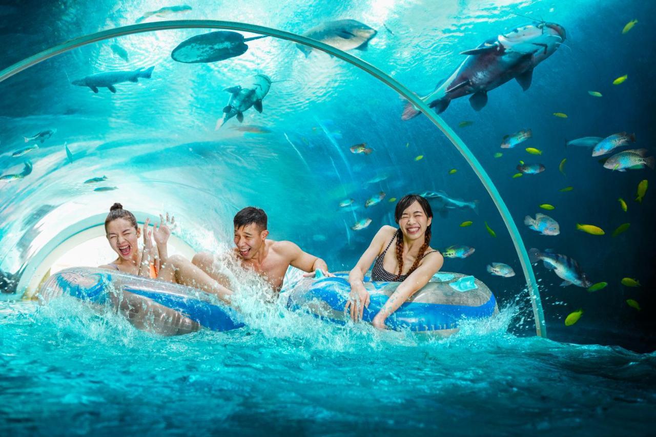 3D2N & Play Deluxe Room complimentary One Tickets to Adventure Cove Waterpark & Singapore Oceanarium