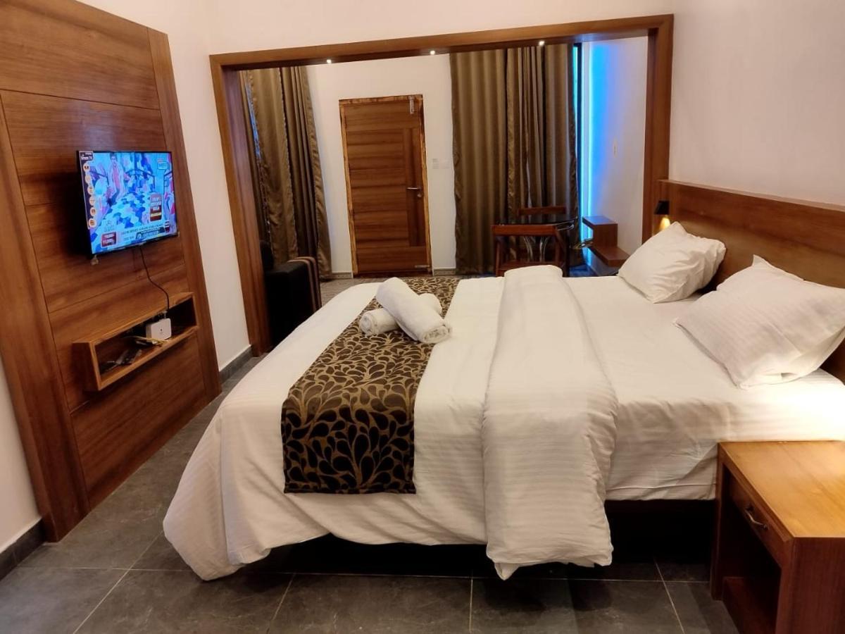 Two-Bedroom Suite