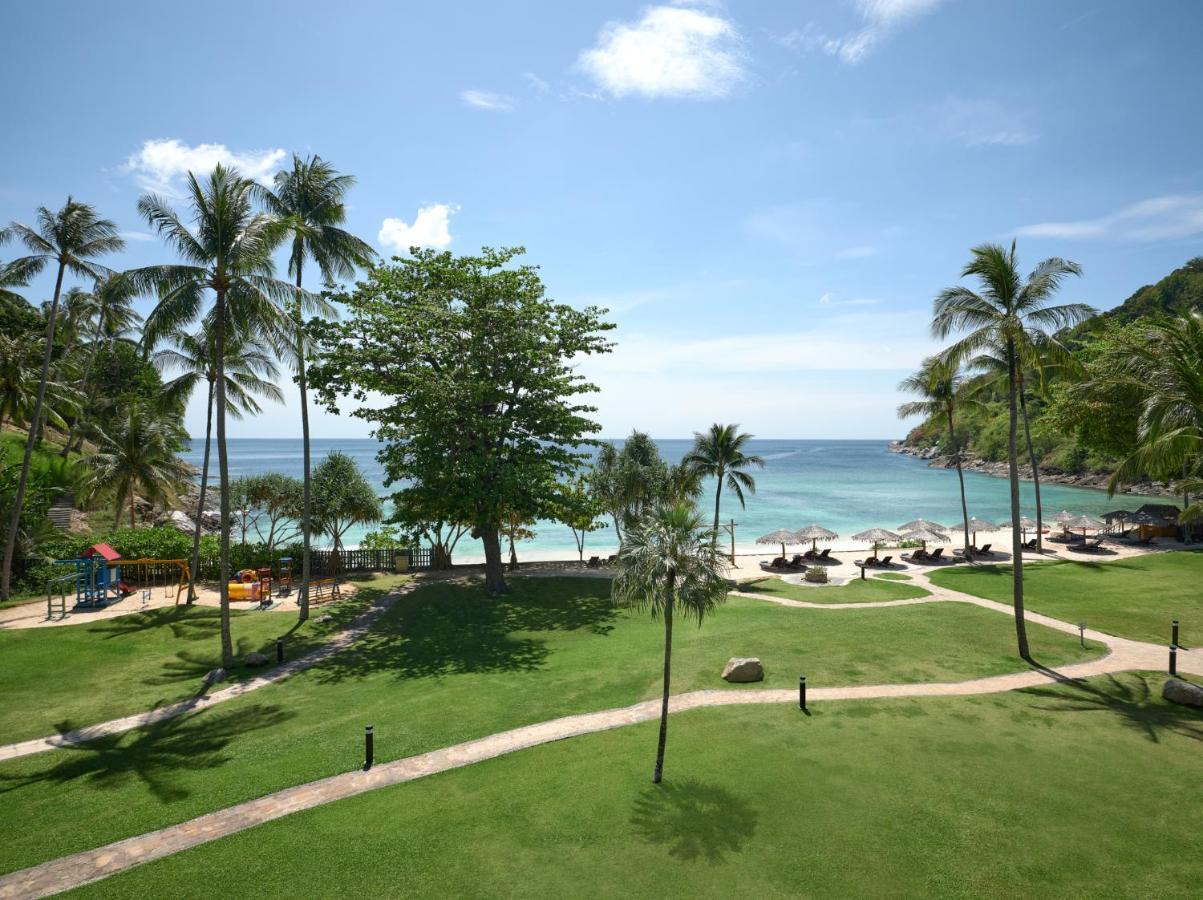 Royal One-Bedroom King Suite with Sea View
