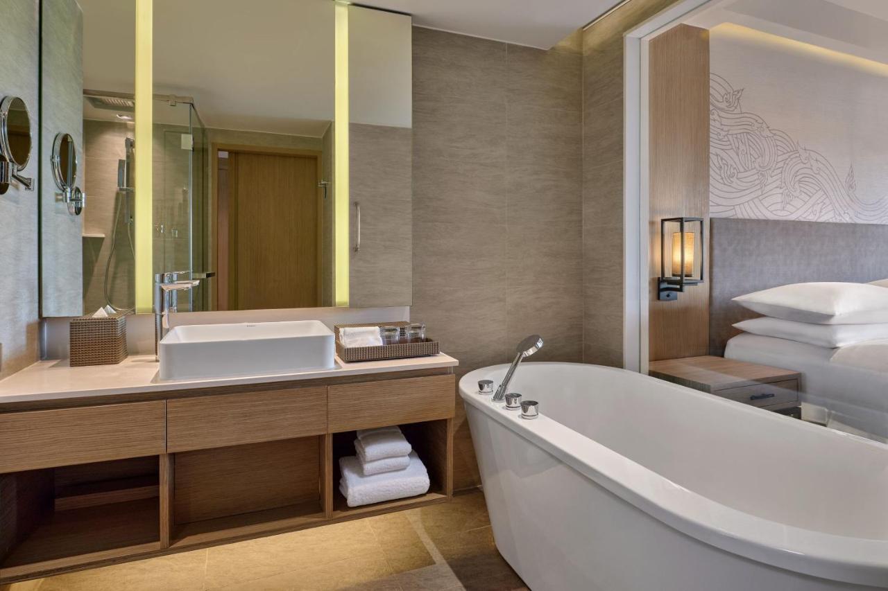 Larger Guest room, 2 Doubles, Pool view, Terrace