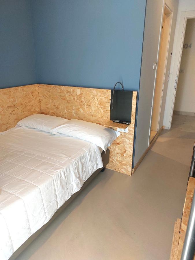 Single Room,1379715941:JPEG