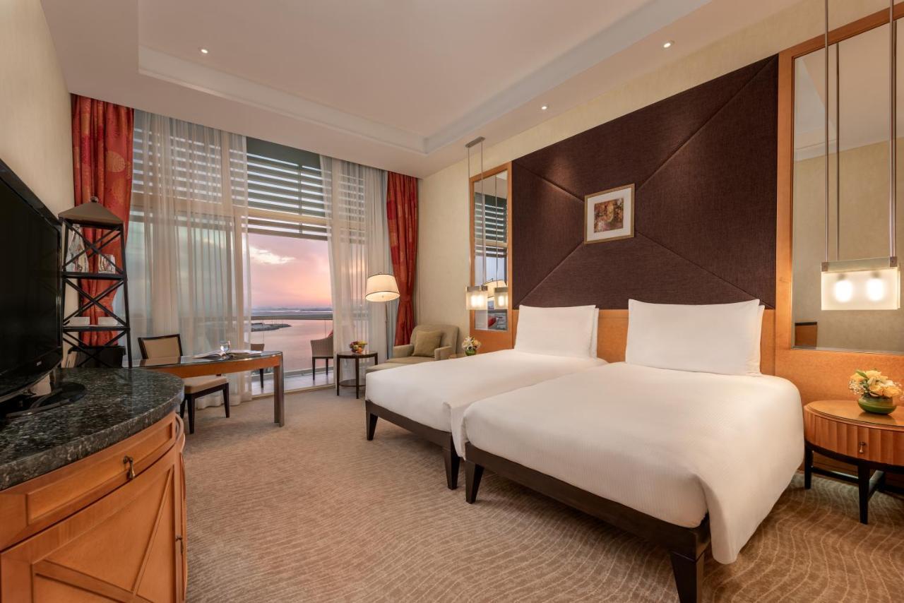 Chambre Deluxe Lits Jumeaux - Vue sur Golfe - Navette Quotidienne Gratuite vers les Lieux d’Intérêt, le Centre Commercial et la Grande Mosquée de Yas