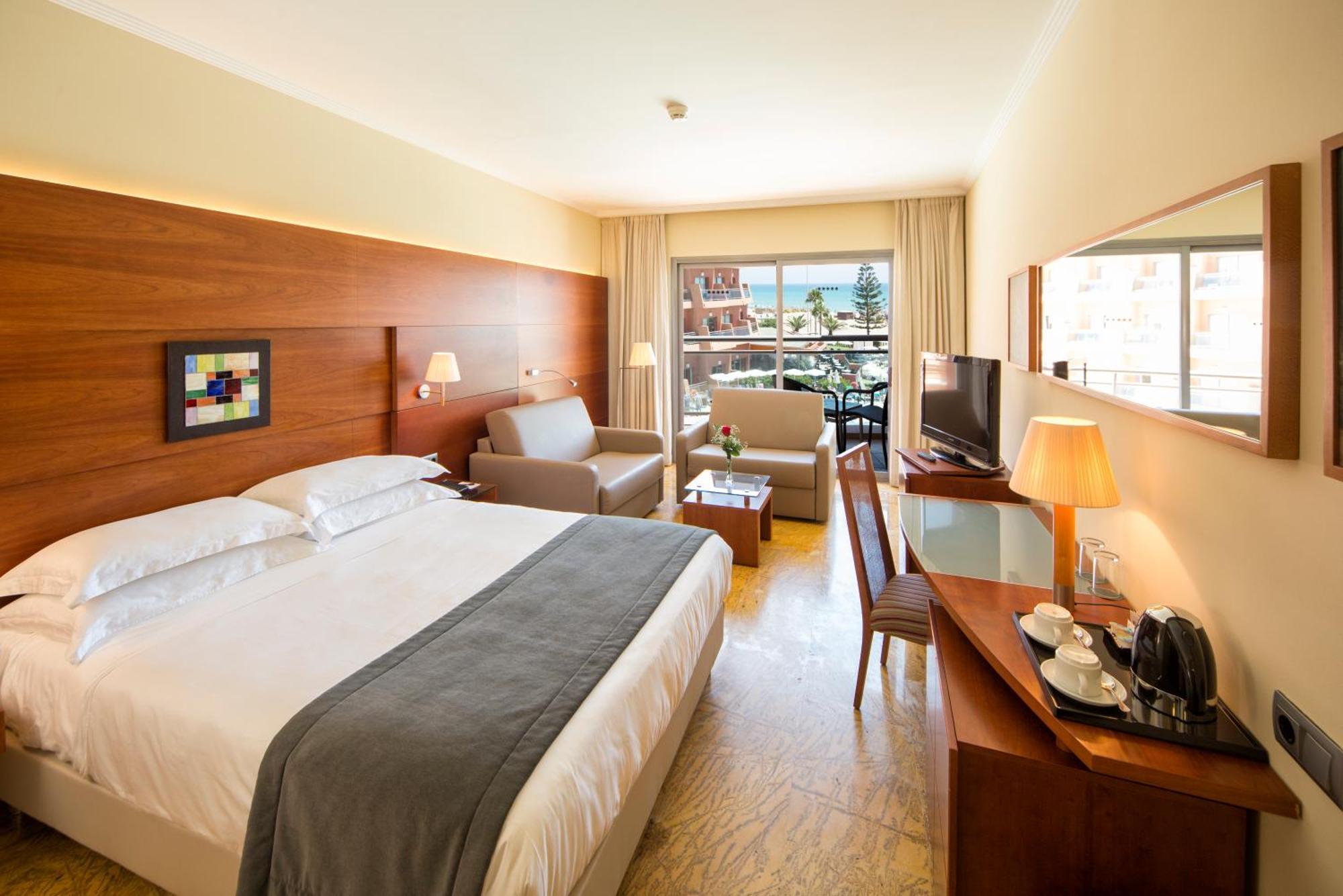 Superior Family Room,1742623780:JPEG