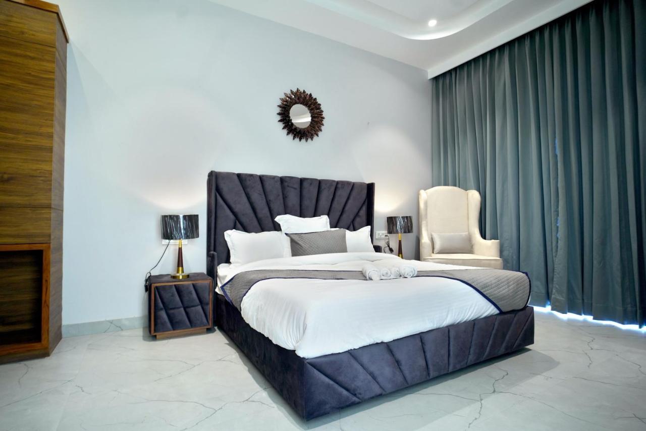Deluxe Room,1469410301:JPEG