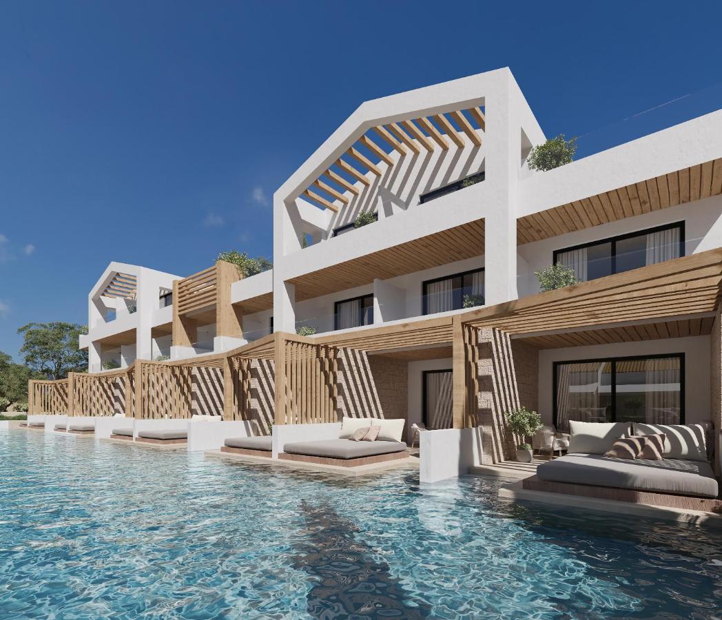 Deluxe Double or Twin Room with Pool Access