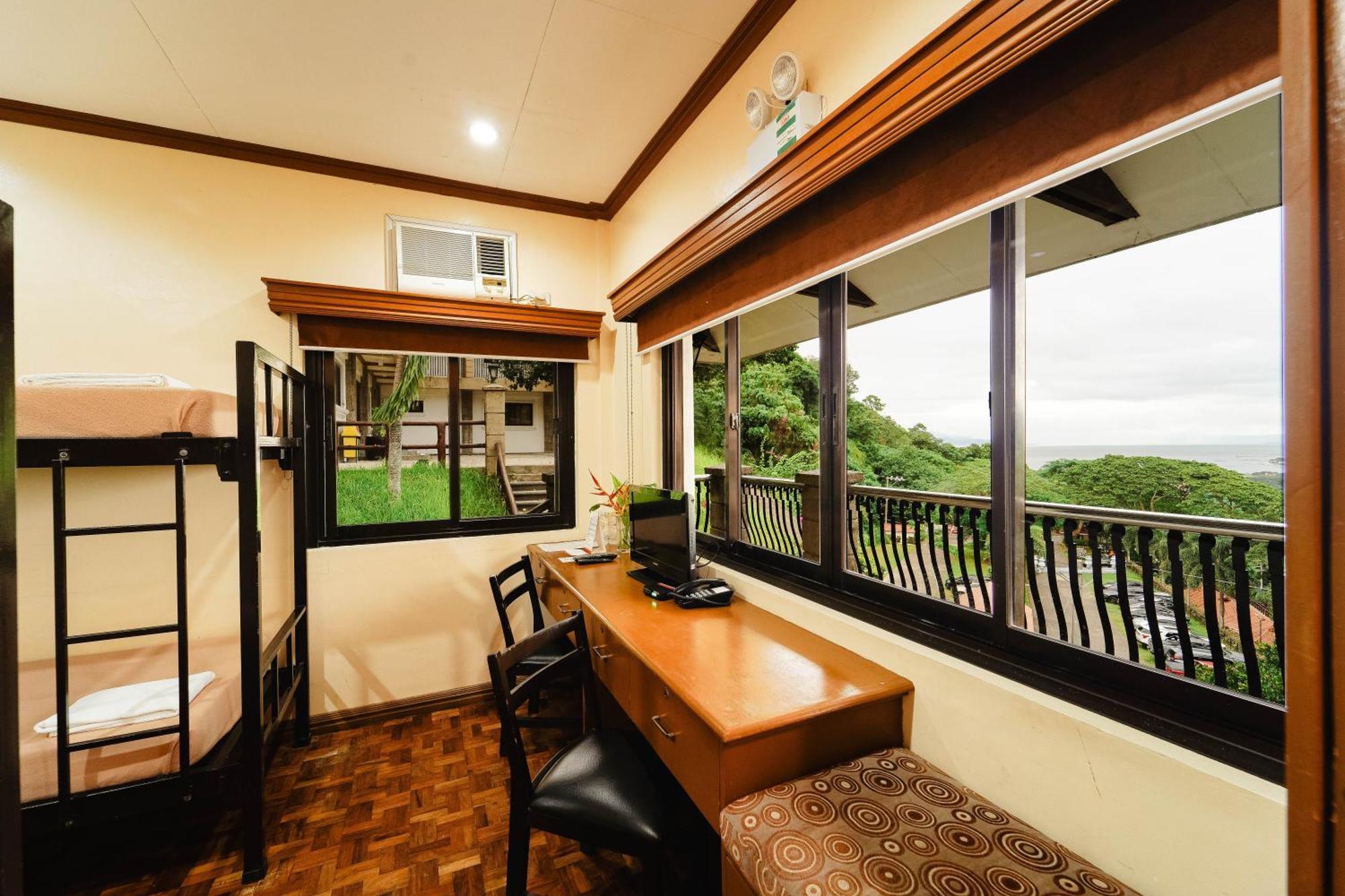4-Bed Mixed Dormitory Room