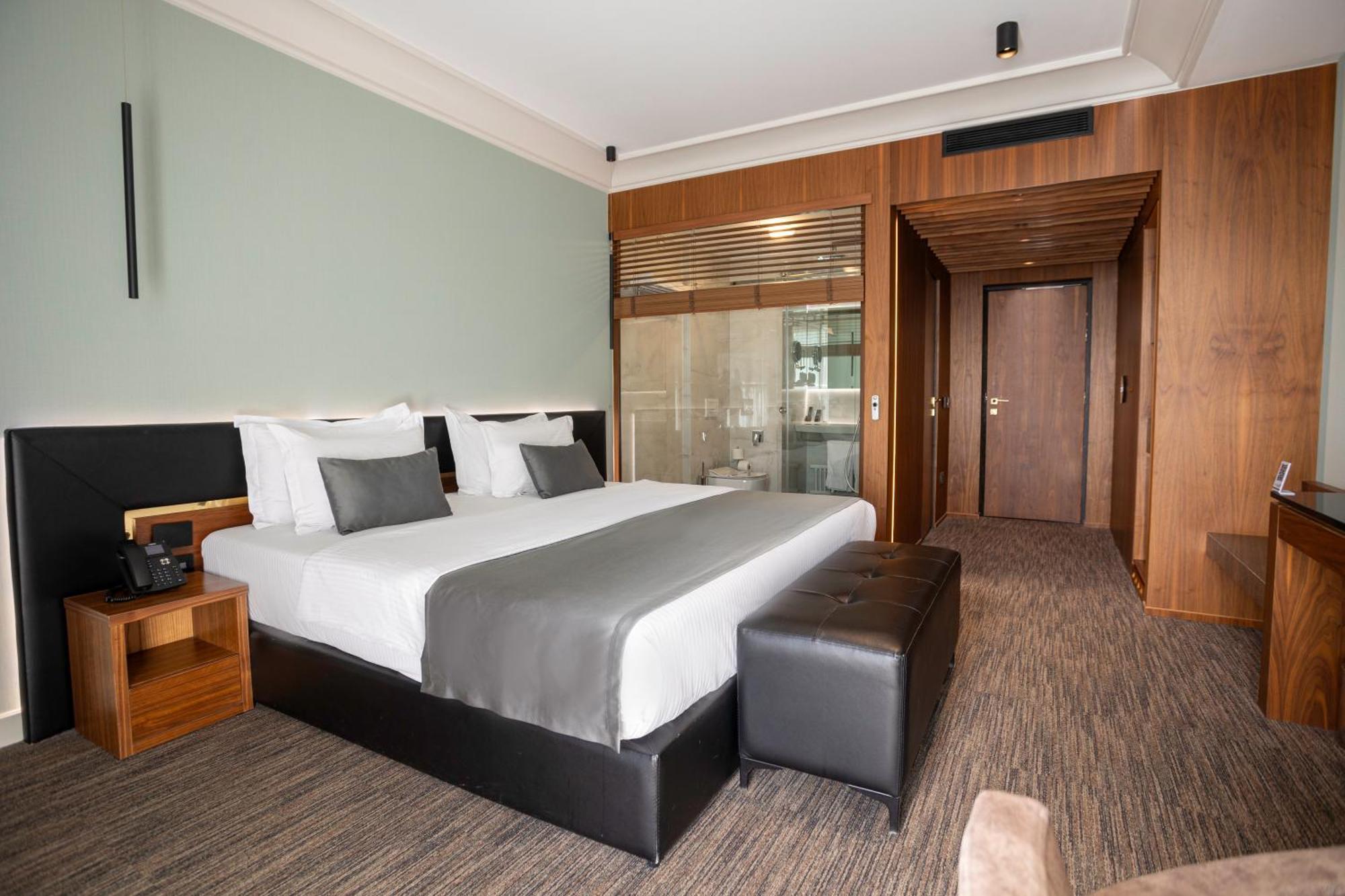 Double Room with Pool View