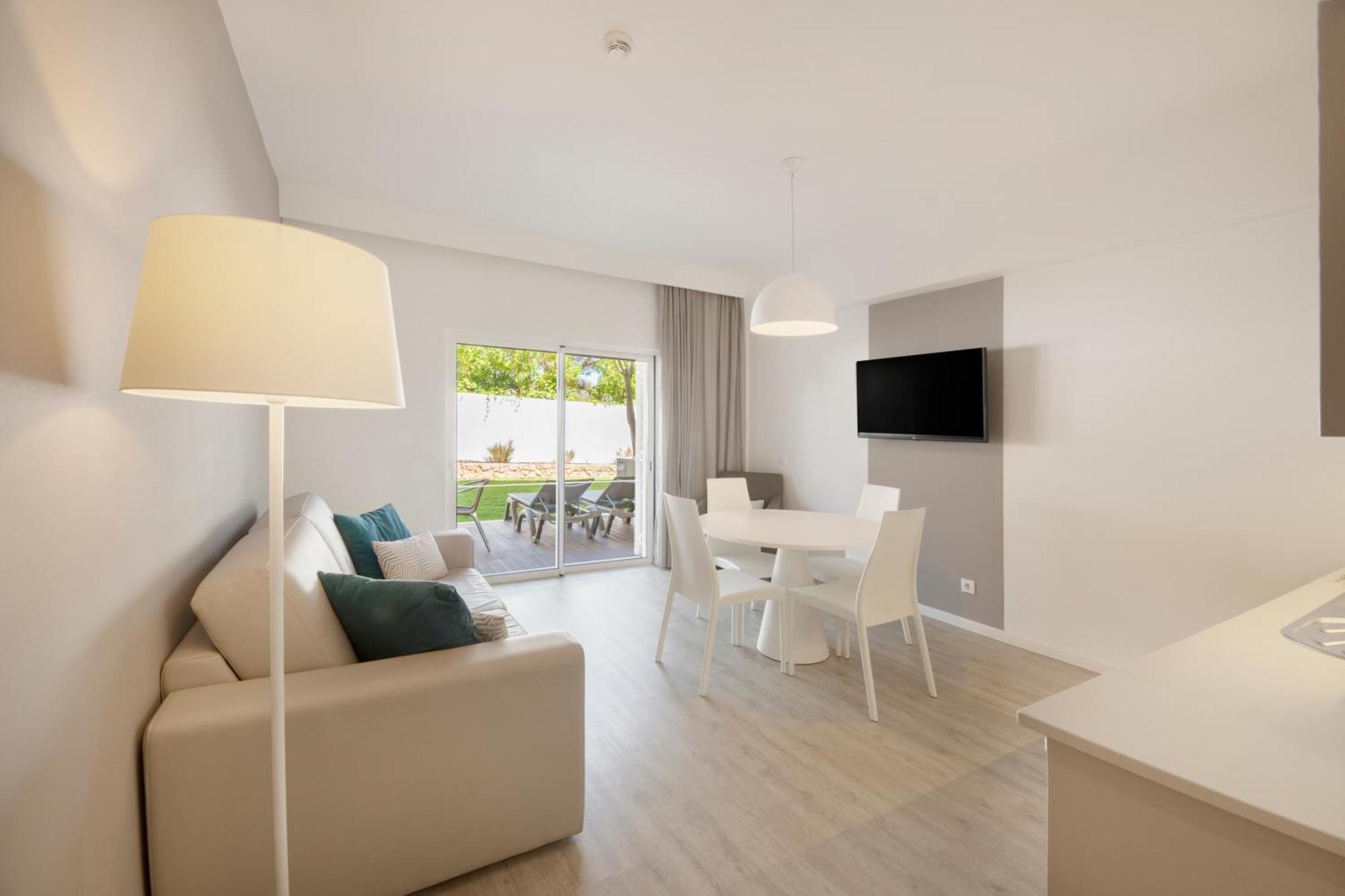 Premium One-Bedroom Apartment with Direct Garden Access