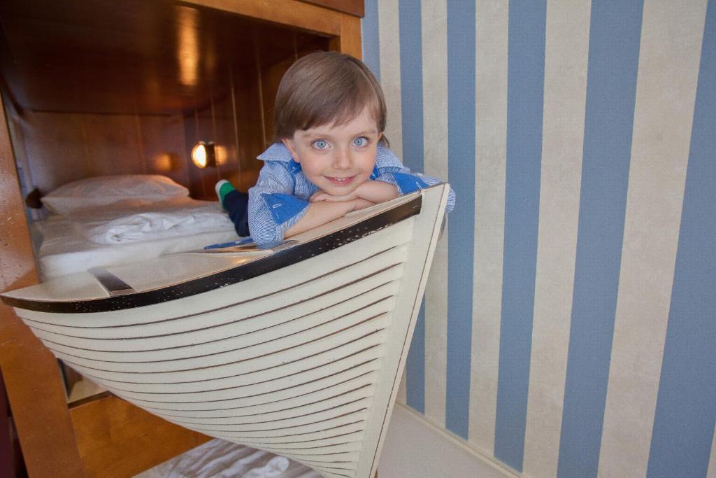 Chambre Triple (2 Adultes + 1 Enfant de moins de 12 ans)