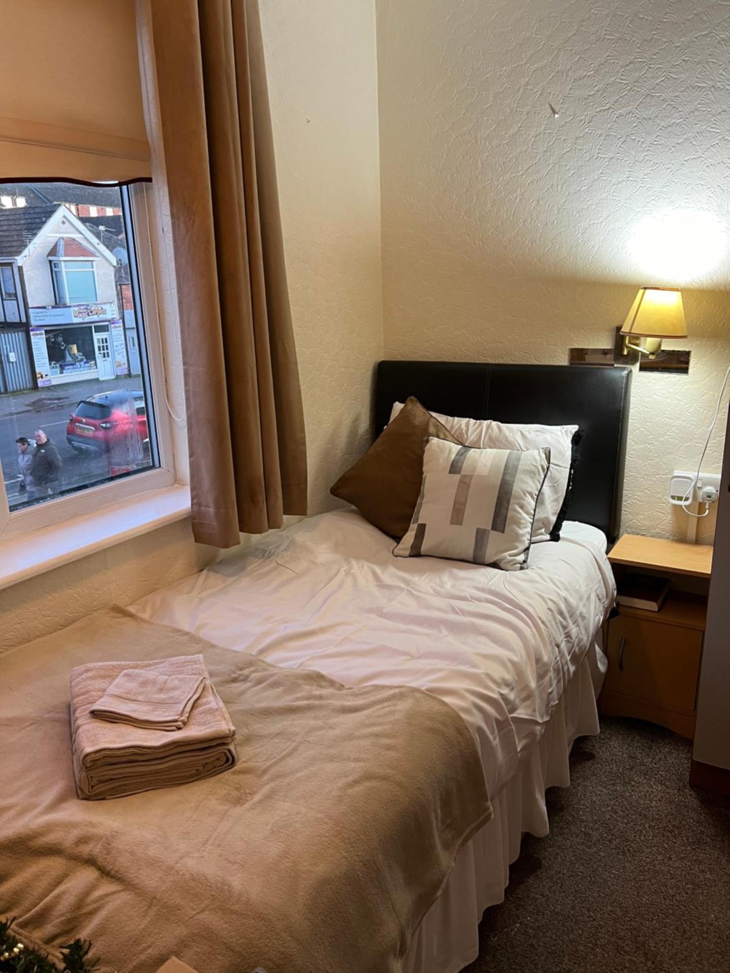 Single Room with Private Bathroom