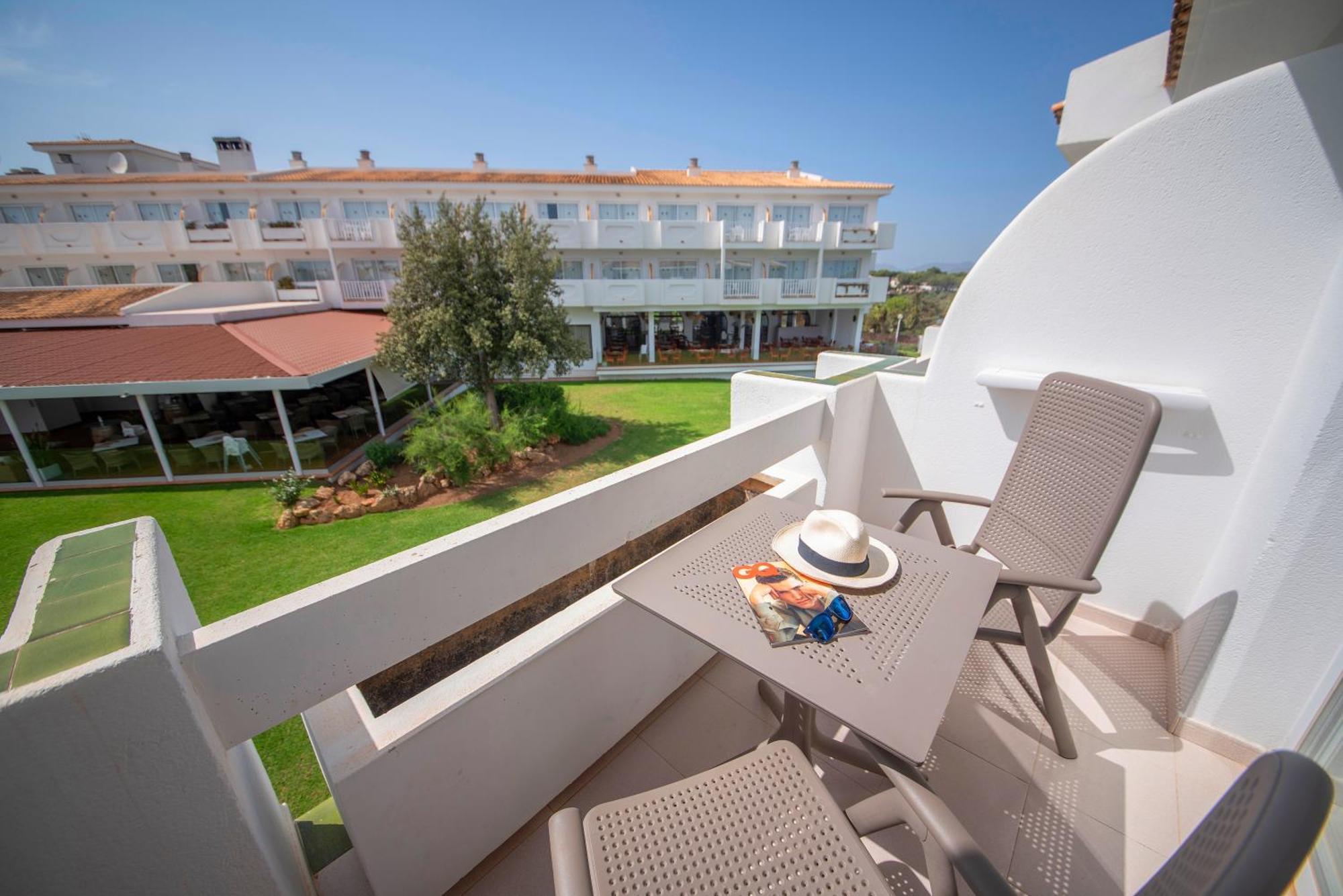 Junior Suite with Balcony