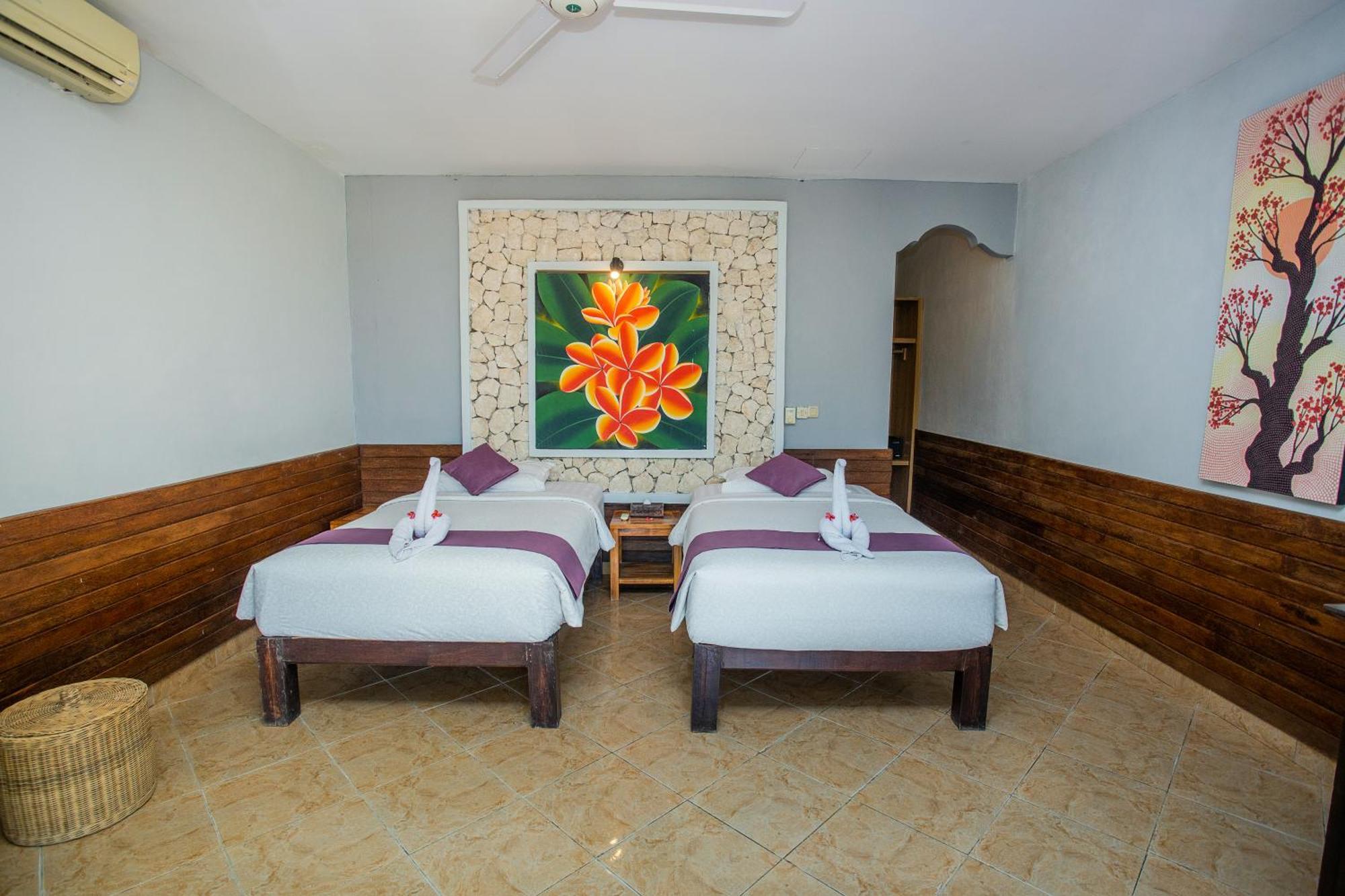 Superior Twin Room with Garden View (Free 2 Bottles Beer)