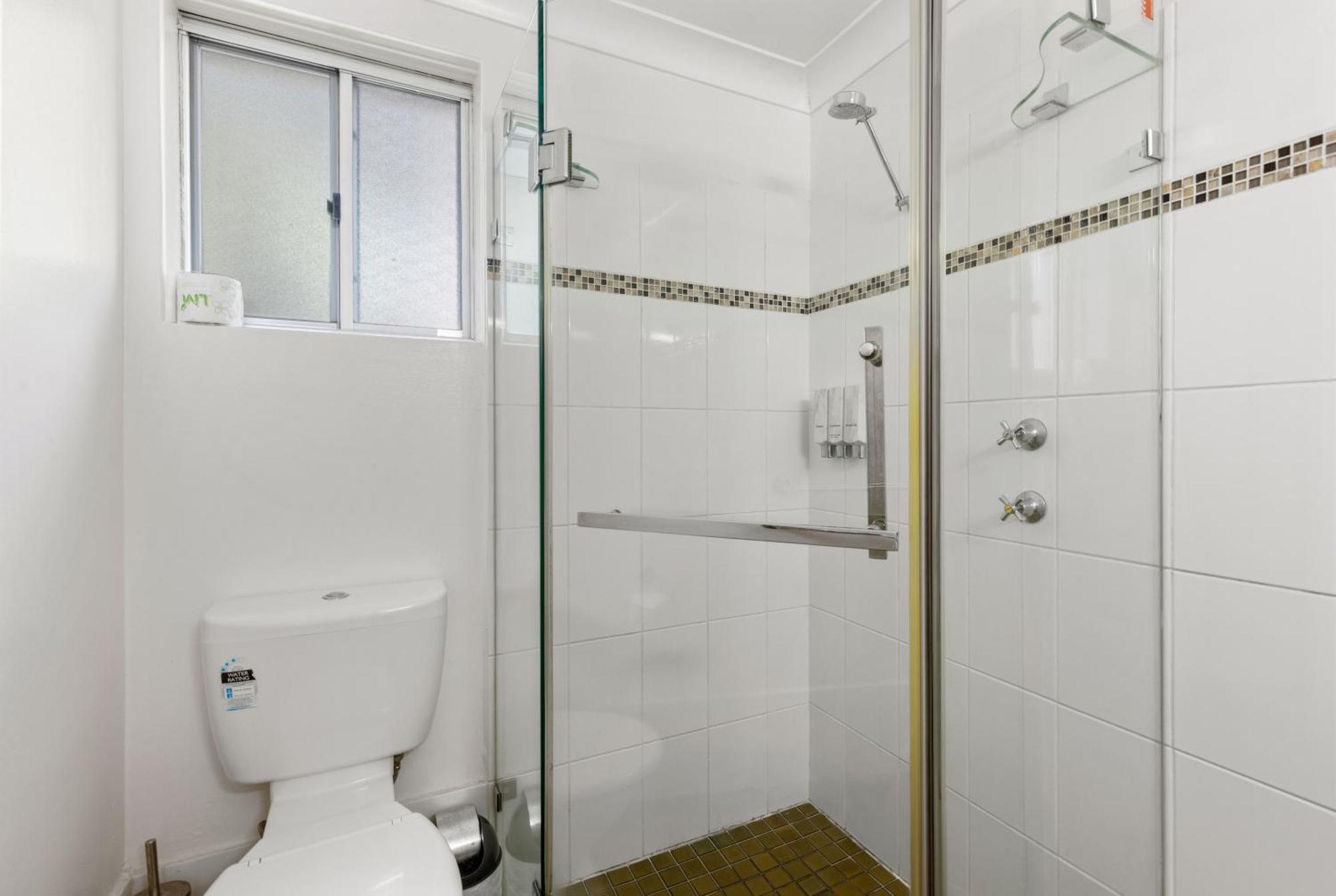 Deluxe Queen Room,1543758421:JPEG