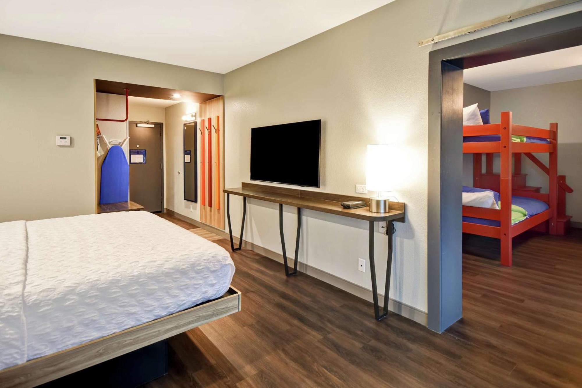 King Suite - Hearing Accessible