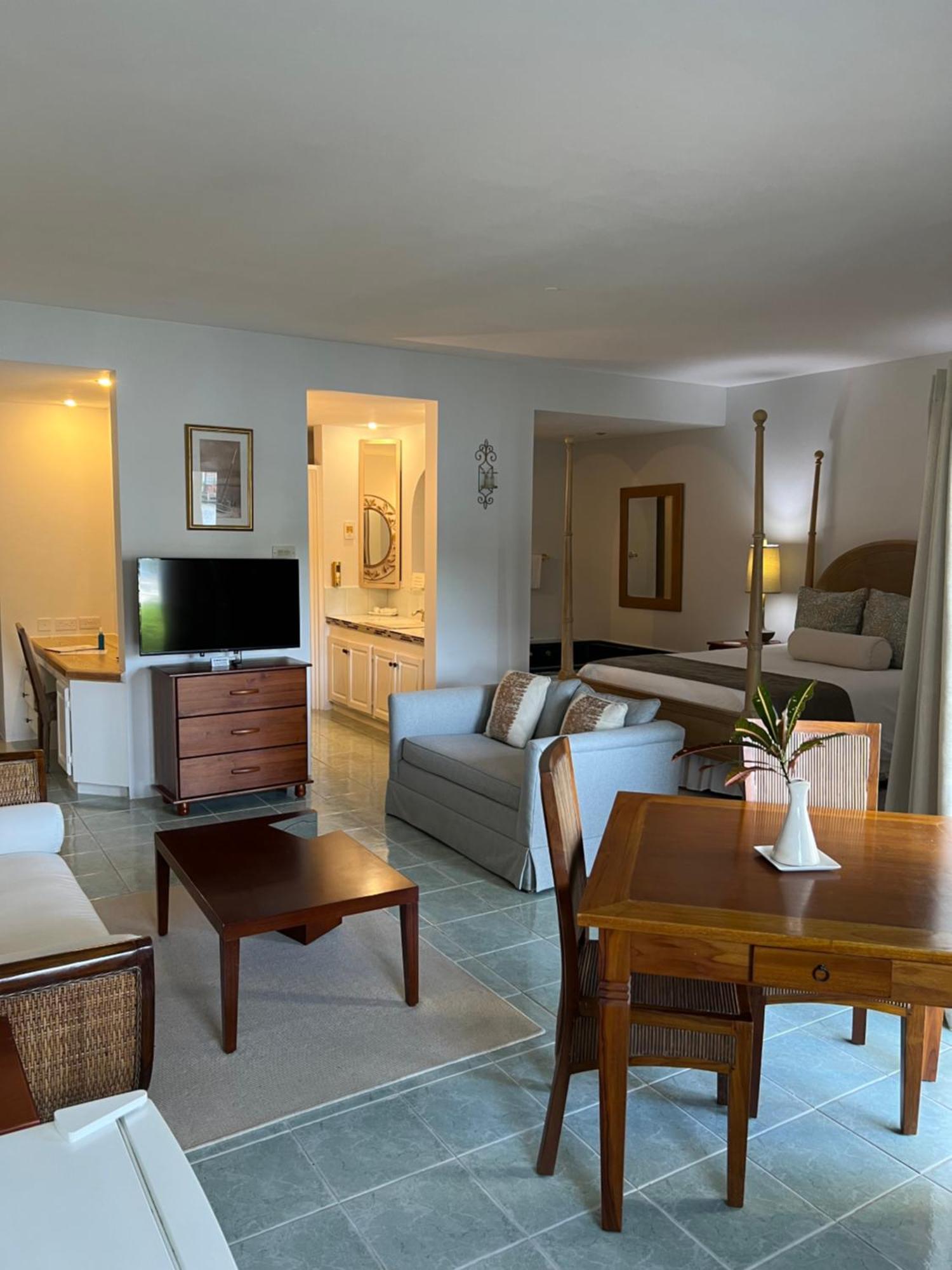 Luxury Suite Water Front