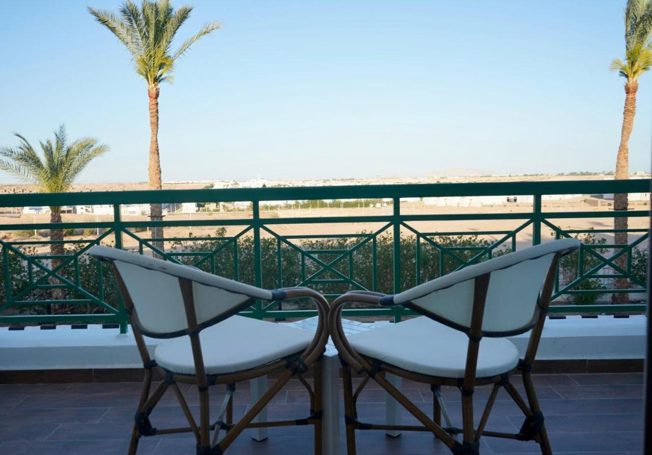 Single Room with Pool View