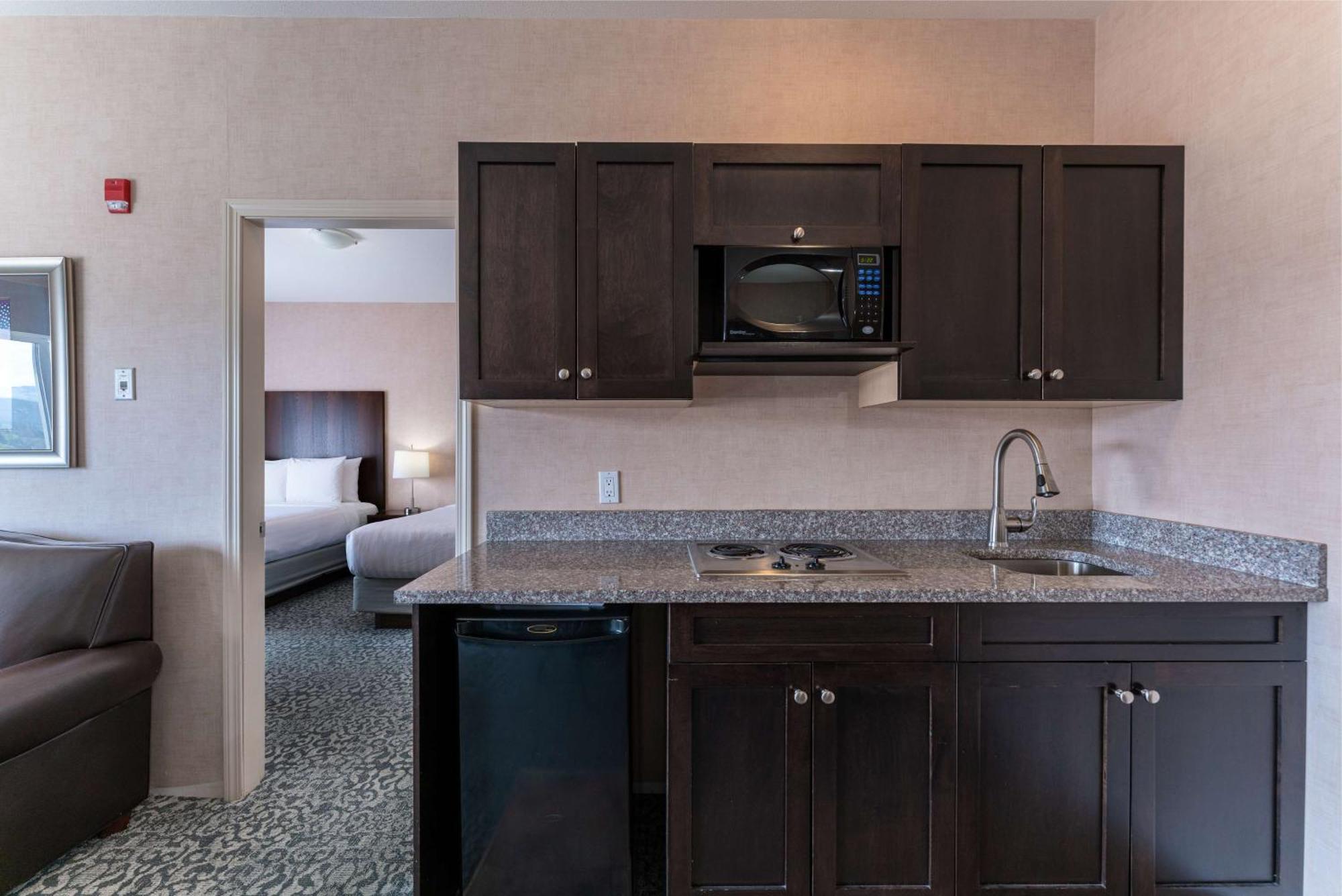 Queen Suite with Two Queen Beds,1574736815:JPEG