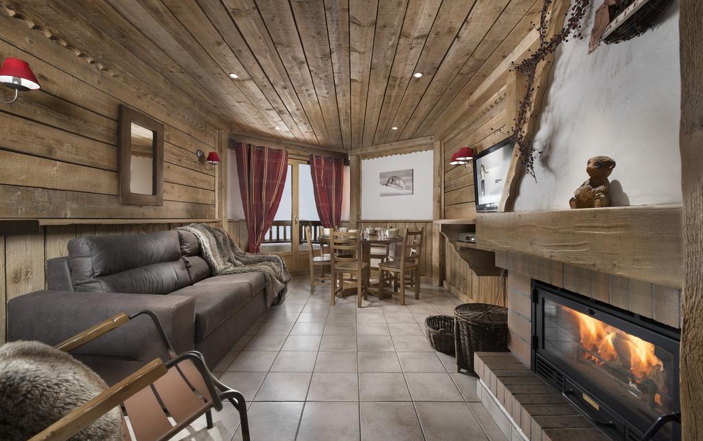 Two-Bedroom Apartment,343327537:JPEG