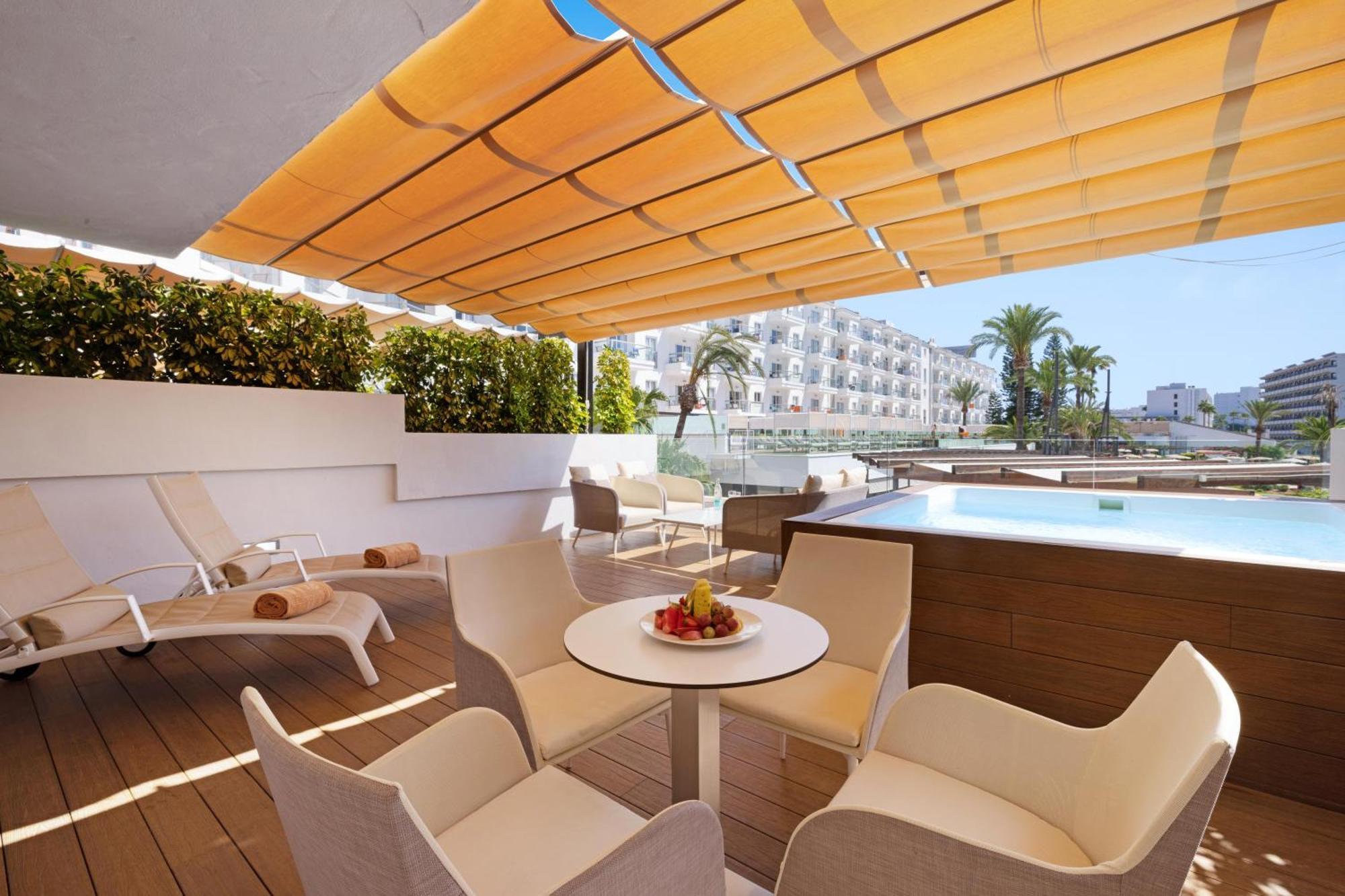 Apartment with Plunge Pool - Selection Club