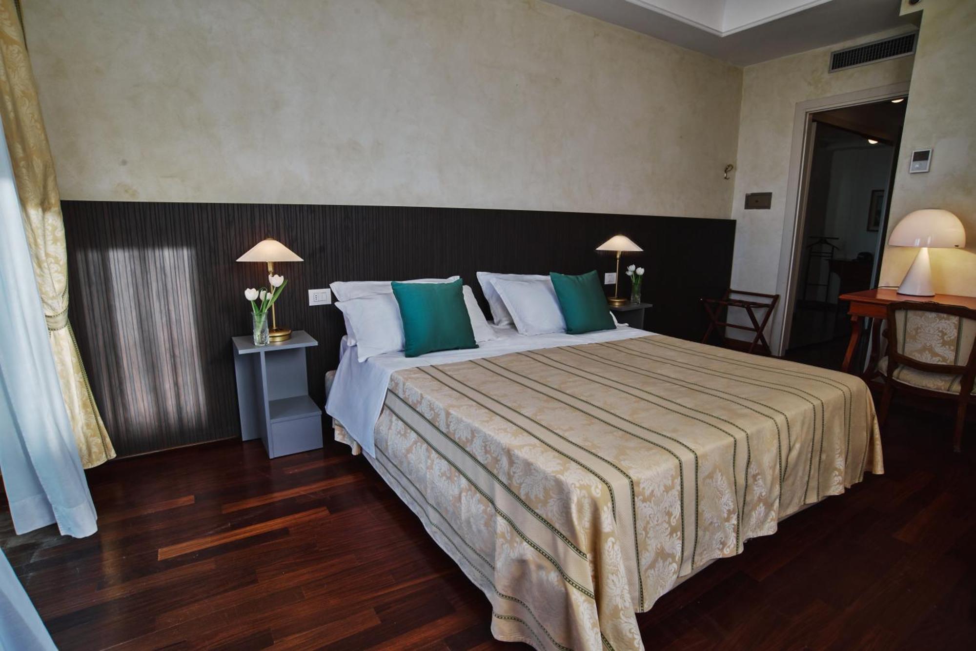 Quadruple Room with Sea View