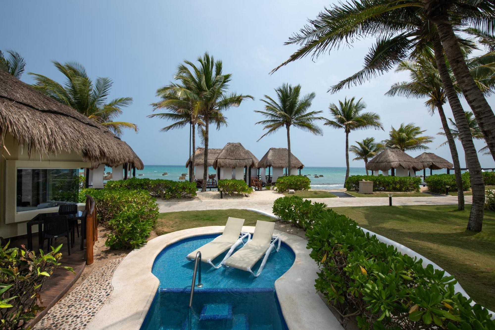 Swim Up Casita Suite